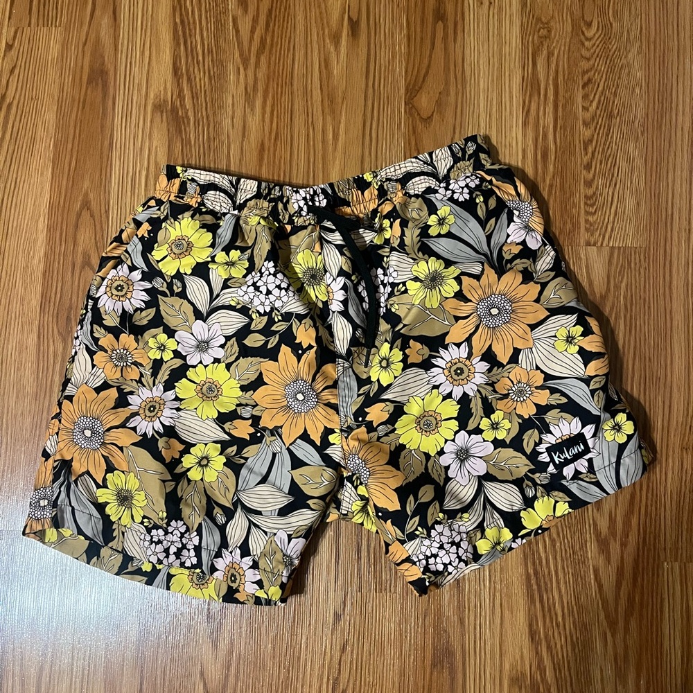 Kulani Kinis Floral Swim Trunks - Black and Yellow - only worn a couple of times